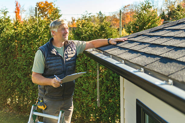 Professional Roofing technician working in Sloan, IA